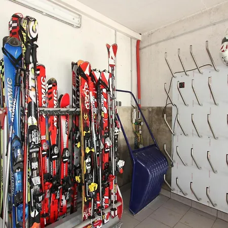 Troeger I Apartman *