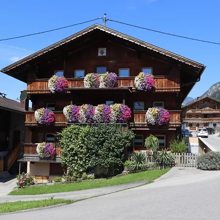 Troeger I Lägenhet Bruck am Ziller